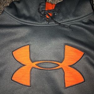 RESERVED AS OF RIGHT NOW Under Armour Sweatshirt